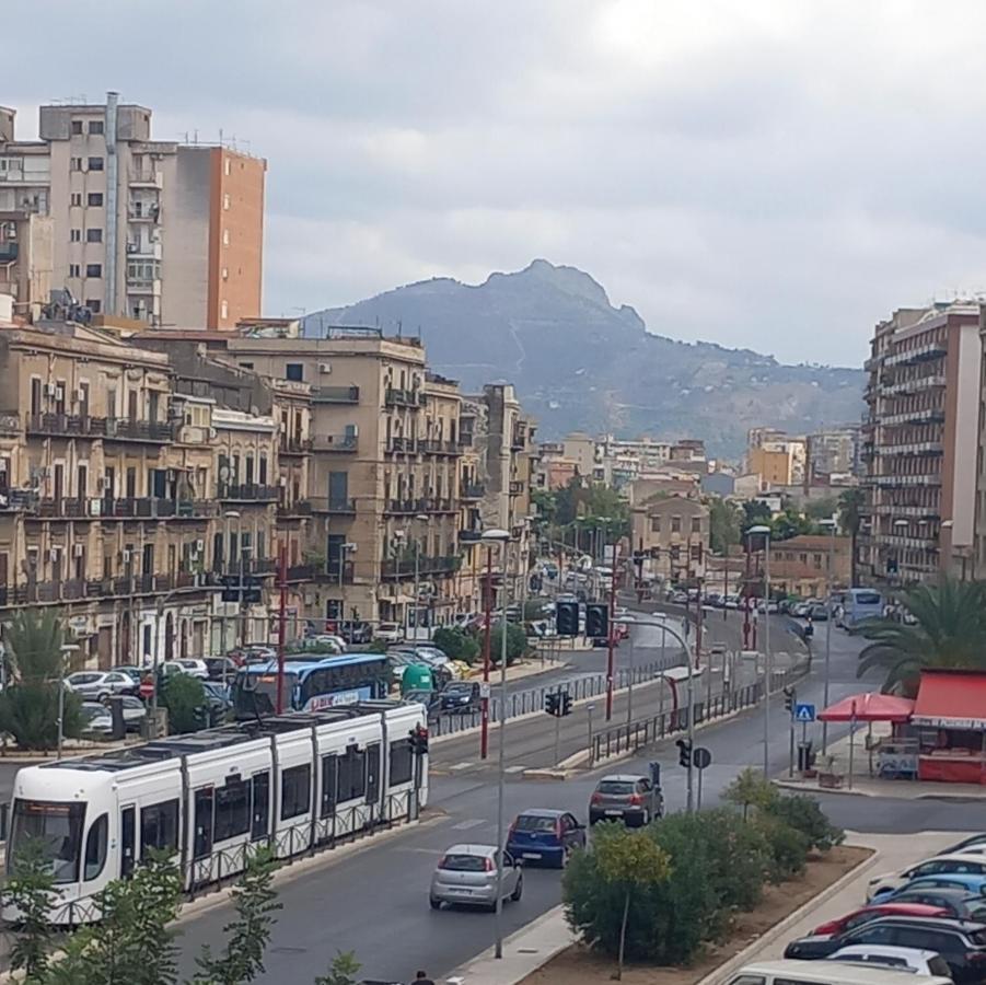 Aa Central Station Palermo Exterior photo